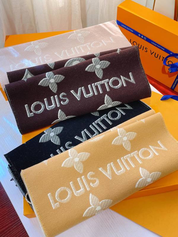 Louis Vuitton Scarf LVC00490